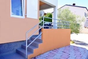 Apartments with parking spaces Dajla, Novigrad - 22735