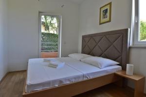 Apartments with parking spaces Dajla, Novigrad - 22735