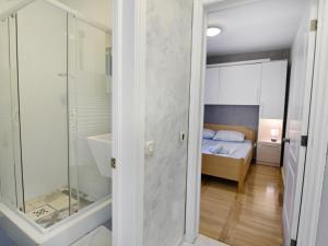 Apartments by the sea Biograd na Moru, Biograd - 22807