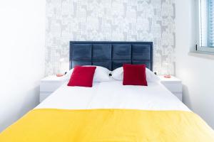 Holiday house with a parking space Split - 22855