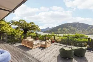 Tepuia Daze - Havelock Holiday Home - Rai Valley