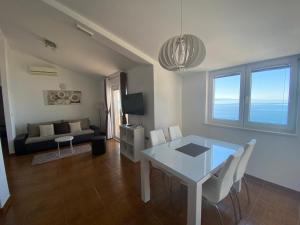 Apartments by the sea Drasnice, Makarska - 22864