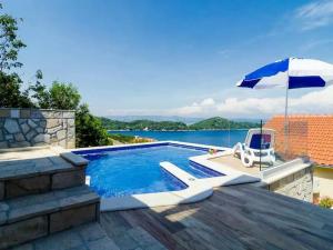 Seaside apartments with a swimming pool Sobra, Mljet - 22926
