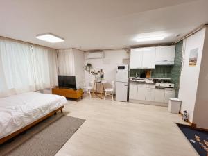 Easy access to Metro