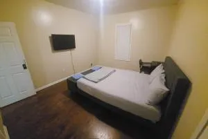 Staycation Haven Room - Hillside