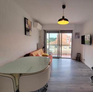 Charming love nest near the sea