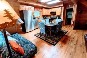 Prime Mountain Cabin - Near Galinburg Downtown