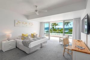 Bella Vista East 4 Oceanview, Golf Buggy, Valet Service & Shared Pool