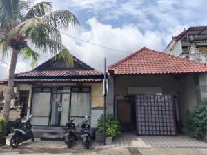 Giường Đơn Trong Phòng Nghỉ Tập Thể Cho Cả Nam Và Nữ (Single Bed in Mixed Dormitory Room)