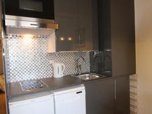 Appartement cosy avec balcon, piscine et sauna - Idéalement situé près des pistes - LAlpe dHuez - FR-1-405-358