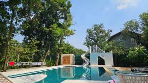 曼谷2000平方米庄园别墅 超大泳池sukhmvit位置绝佳 9间卧室