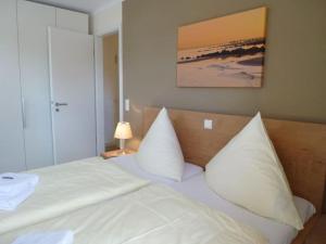 Deck 4 Modern retreat