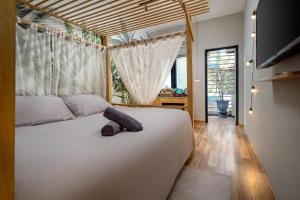 Trinhs House - Hang Vai