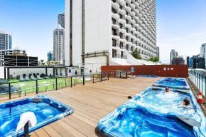 Central Surfers Studio Apartment