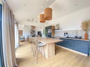 Villa Genêts - 3 suites parentales avec terrasse et piscine - Proche plage