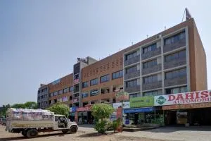 Hotel Tirupati - Vastral