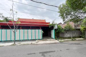 RedDoorz Syariah near RS Bhayangkara Nganjuk