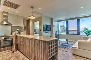 Foreshore place 1510 one bedroom apartment