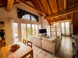 Dachwohnung in Flughafennähe - 3hvězdičkové hotely ve městě Kloten