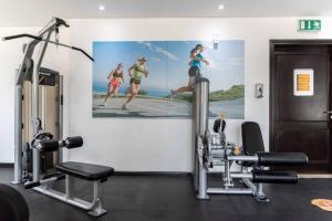 Stylish 1BR Apartment with City View Balcony Pool and Parking