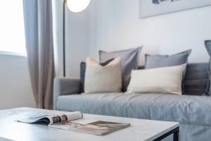 Stylish 1BR Apartment with City View Balcony Pool and Parking