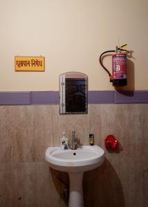 Malti Home stay 5 minute walking distance fromAyodhya DhamRailway Station