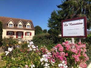 Maisons d'hotes La Noisetiere : photos des chambres
