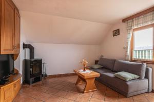 Vineyard Cottage Rataj 1 Hot Tub - Happy Rentals