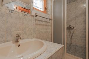 Vineyard Cottage Rataj 1 Hot Tub - Happy Rentals