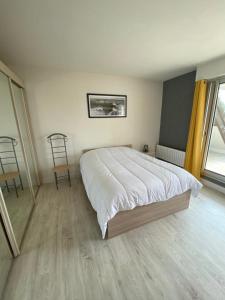 Duplex Apartment With Balcony And Close To The Sea