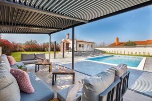 Villa Berg II by Istrialux