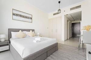 Cozy Studio in Damac Hills