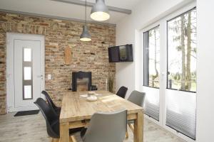 naturnah, mit Terrasse, Garten und Meerblick - Ferienwohnung auf dem Teschenberg