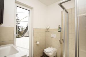 naturnah, mit Terrasse, Garten und Meerblick - Ferienwohnung auf dem Teschenberg