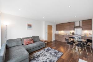 Lift & free parking, modern 1 bed flat in Shoreditch next to train station