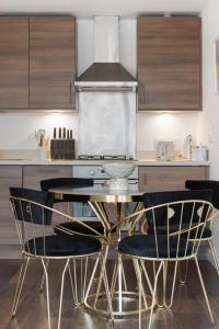 Lift & free parking, modern 1 bed flat in Shoreditch next to train station