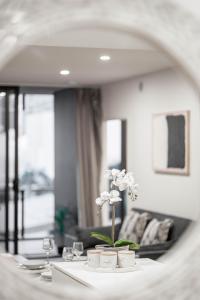 Urban Elegance 2B2B w parking, pool South Brisbane M1