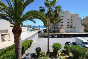 Appartement met zicht op ZEE, strand op 40 meter.