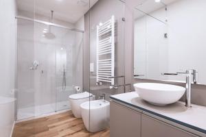 Easylife - Milano - Coni Zugna 27 - Solari