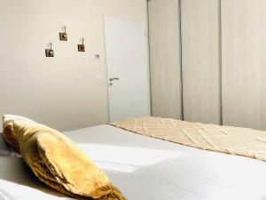 Maisons de vacances Villa jardin clos - piscine & jacuzzi privatif - animaux acceptes : photos des chambres