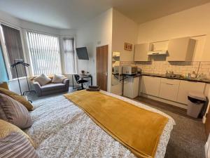 Coventry station Deluxe studio