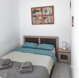 Friendly little studio