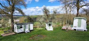 Petit a Petit - gypsy wagons and Bell tents in the Bourgogne