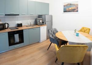 Cris Apartments Upstairs