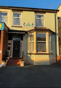 Palm Springs Apartments - 弗利特伍德