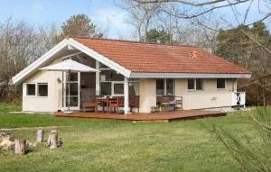 2 Bedroom Cozy Home In Martofte - Nordskov