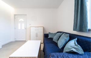 1 Bedroom Cozy Apartment In Zadar