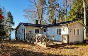 2 Bedroom Lovely Home In Alingsås - Borås