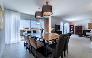 4 Bedroom Awesome Home In Gamboci 