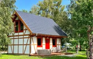 Awesome Home In Rowy With Wifi - Smołdziński Las